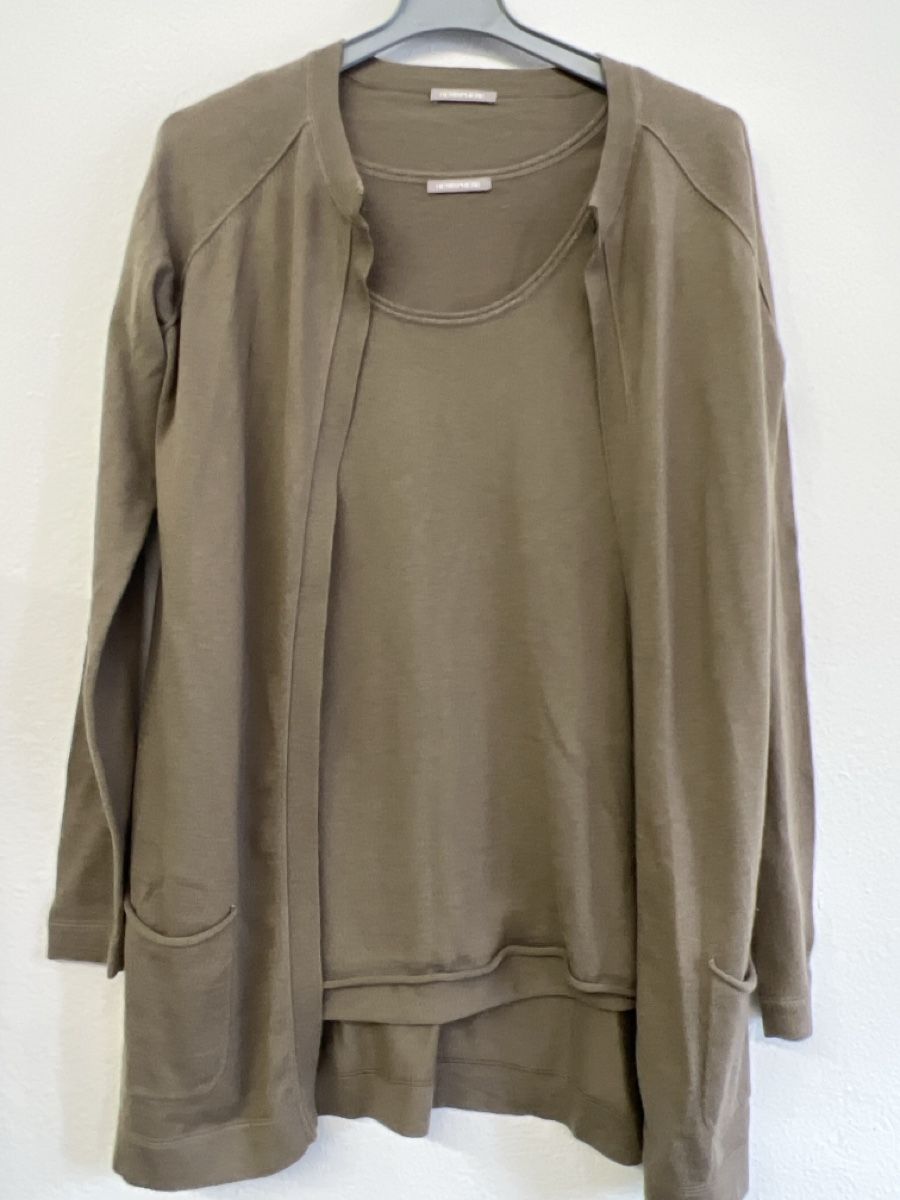 Hemisphere T-shirt: Hemisphere Jäckli und Shirt – Usato da Olten venduto da AtelierSecondhand23 2