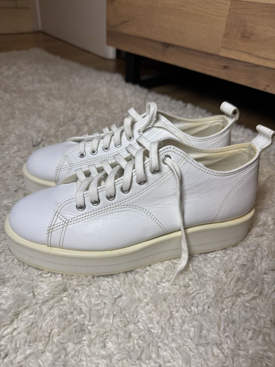 Comme Des Garcons Scarpe da donna: Comme des Garçons White Sneakers Size 39 – Usato da Melide venduto da Risseiler 7