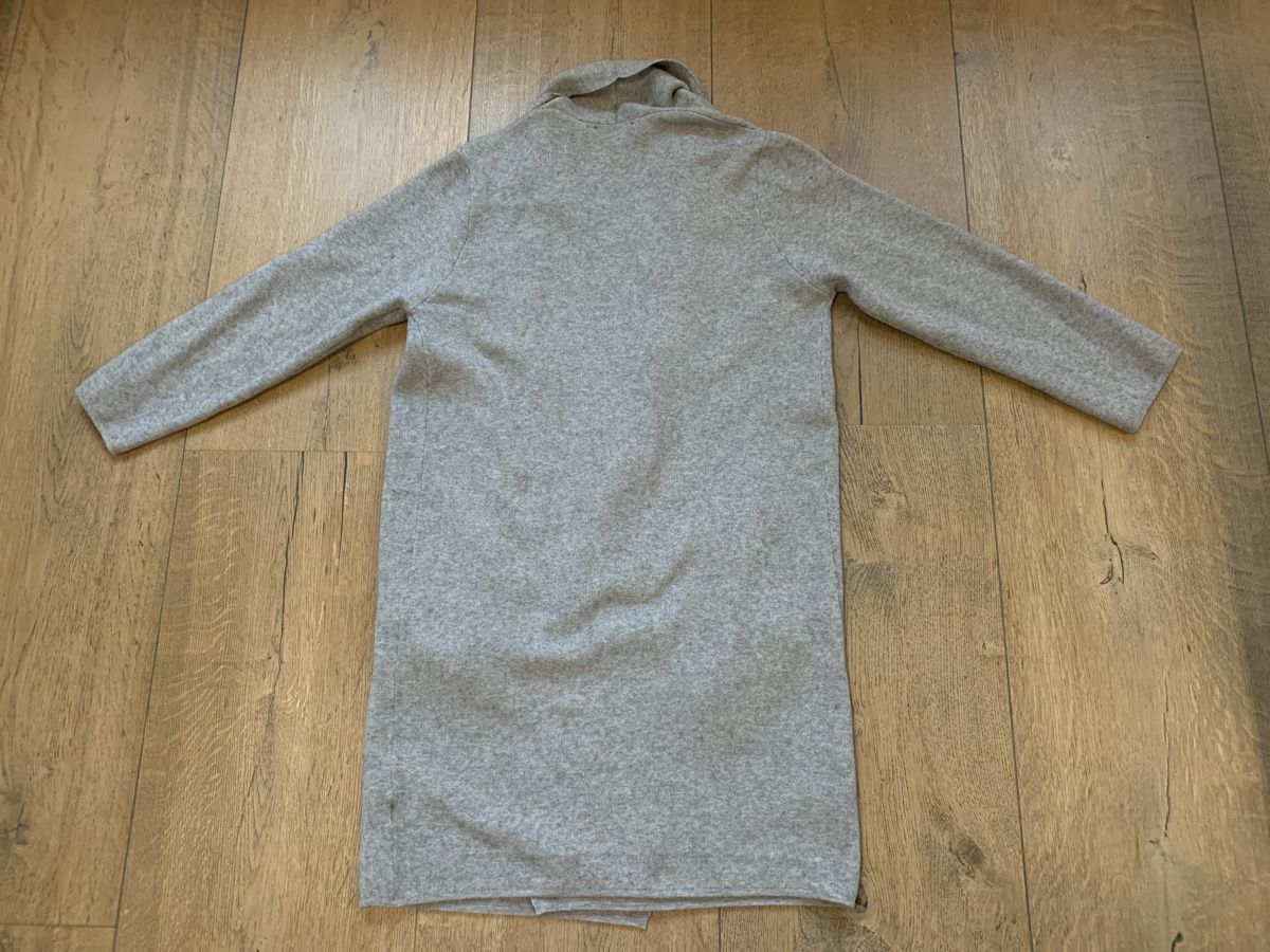 Giacche: Atelier Marée, lange Strickjacke, grau, Einheitsgrösse – Usato da Thierachern venduto da reten 3