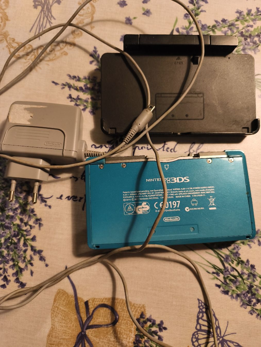 Nintendo Konsolen: Console Nintendo 3DS bleu avec chargeur état correct – Gebraucht aus Orbe von don_ym8h 5