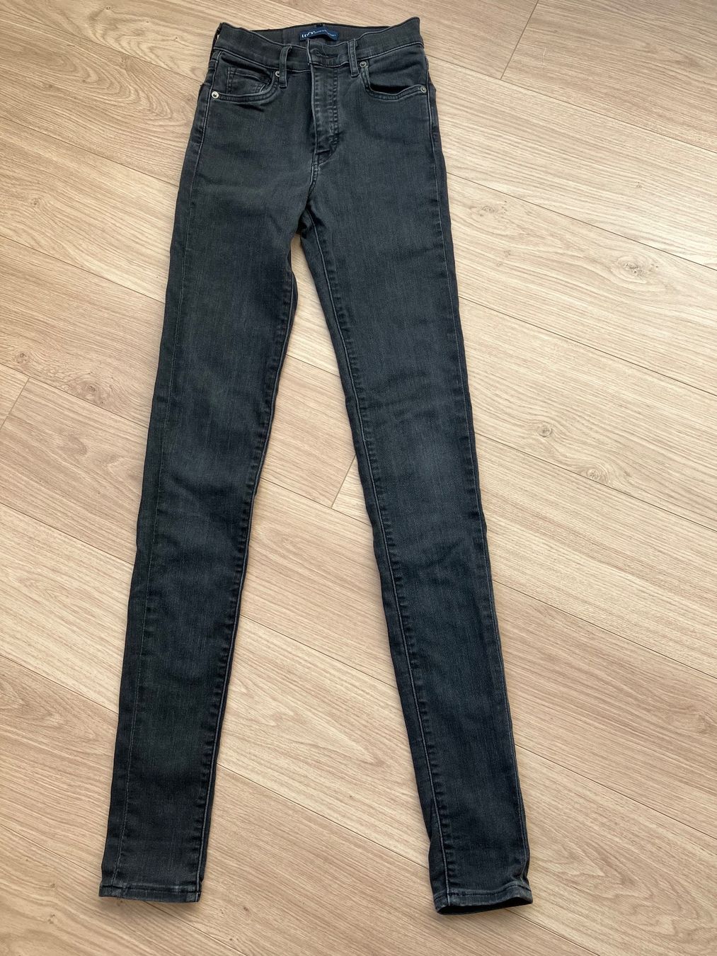 Levi's Pantaloni: Jeans Levis High Skinny 23/34 – Nuovo (secondo la descrizione) da Epalinges venduto da Tosca20