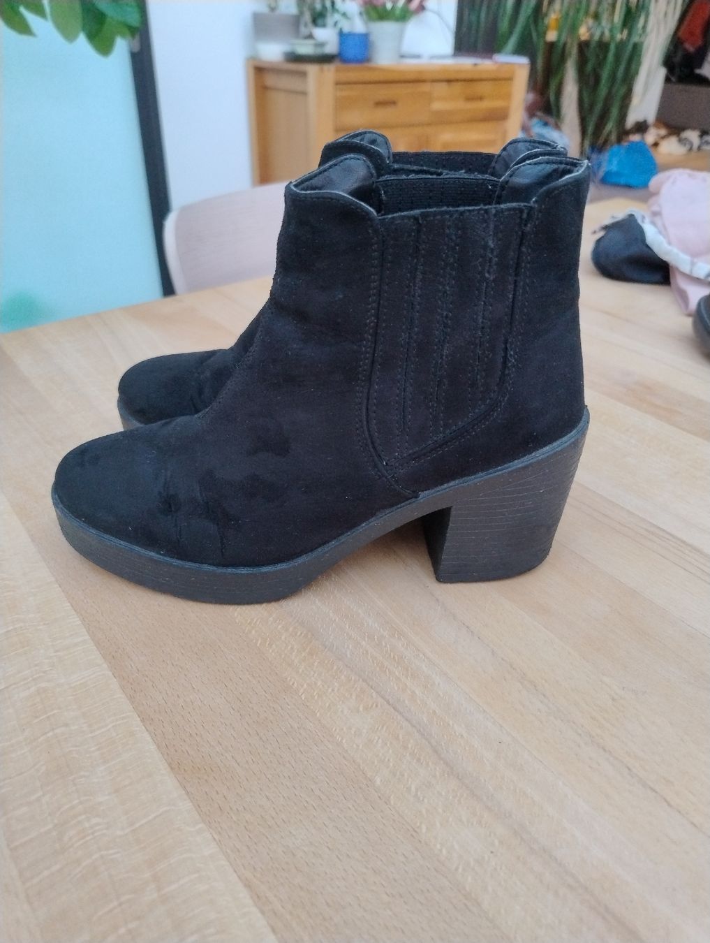 Scarpe da donna: Schwarze Stiefeletten mit Blockabsatz, Grösse 38 – Usato da Kirchberg BE venduto da lauraflu 2