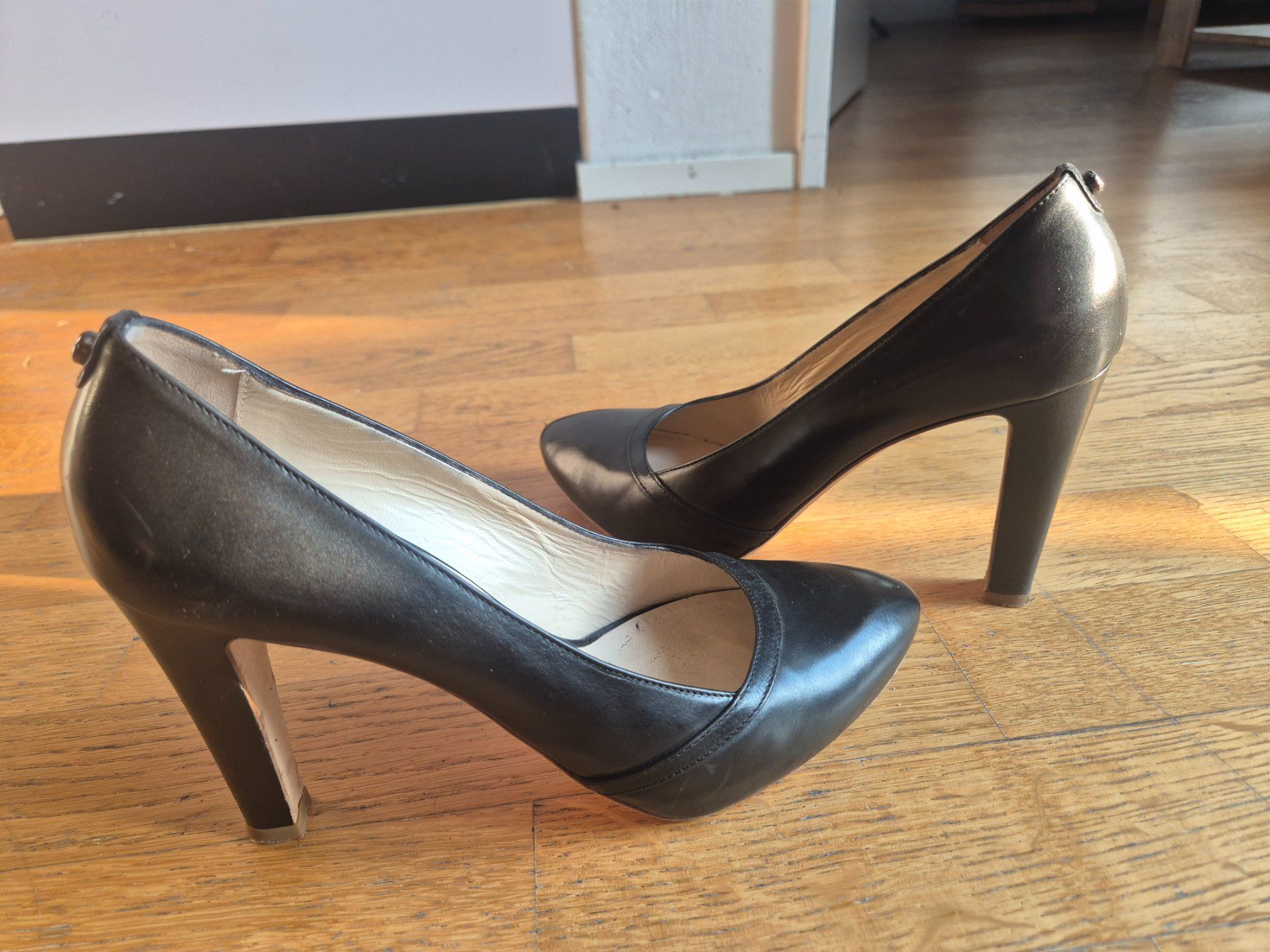 Navyboot Damenschuhe: Navyboot Glattleder Pumps 40 – Gebraucht aus Schlieren von Violent01 3