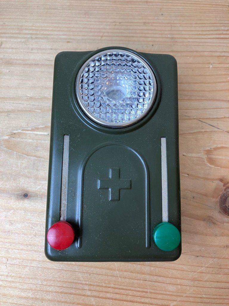 Armée suisse Lampes: 2 Stk. Schweizer Armeetaschenlampe 80 / – Neuf (Voir description) à Fislisbach par Promo 6
