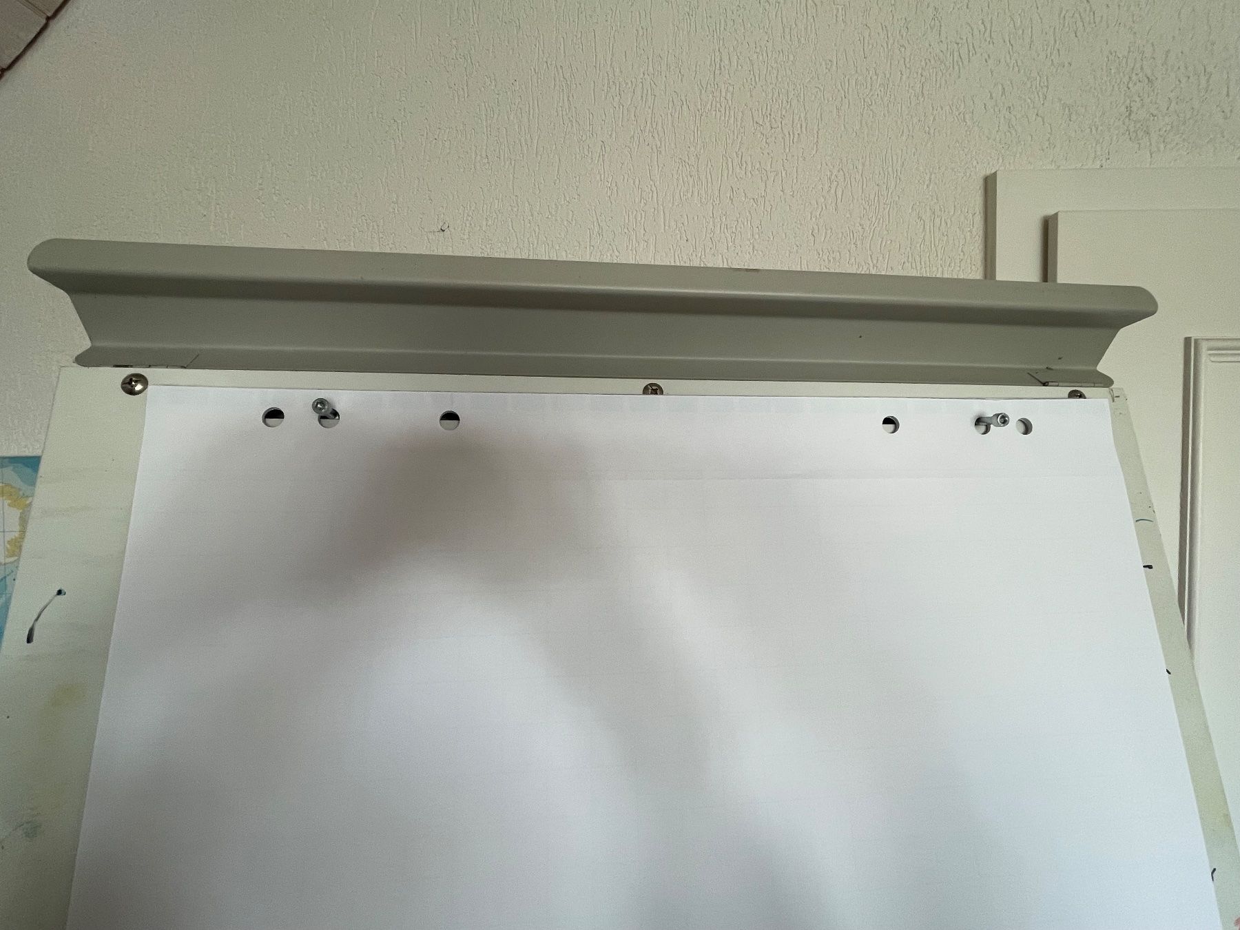 Cavalletti: Flipchart mit Papier – Usato da Lanzenneunforn venduto da dan_v6l7 4