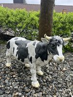 Deko Kuh aus Kunststoff für Garten Dekoration, Top!