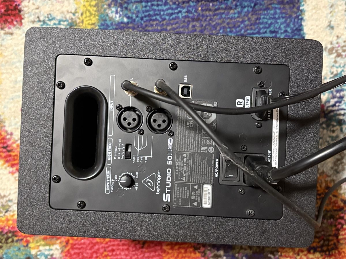 Akai Musikinstrumente: Akai MPC One Plus + Behringer Monitoren – Gebraucht aus Gipf-Oberfrick von sid_h5fn 4