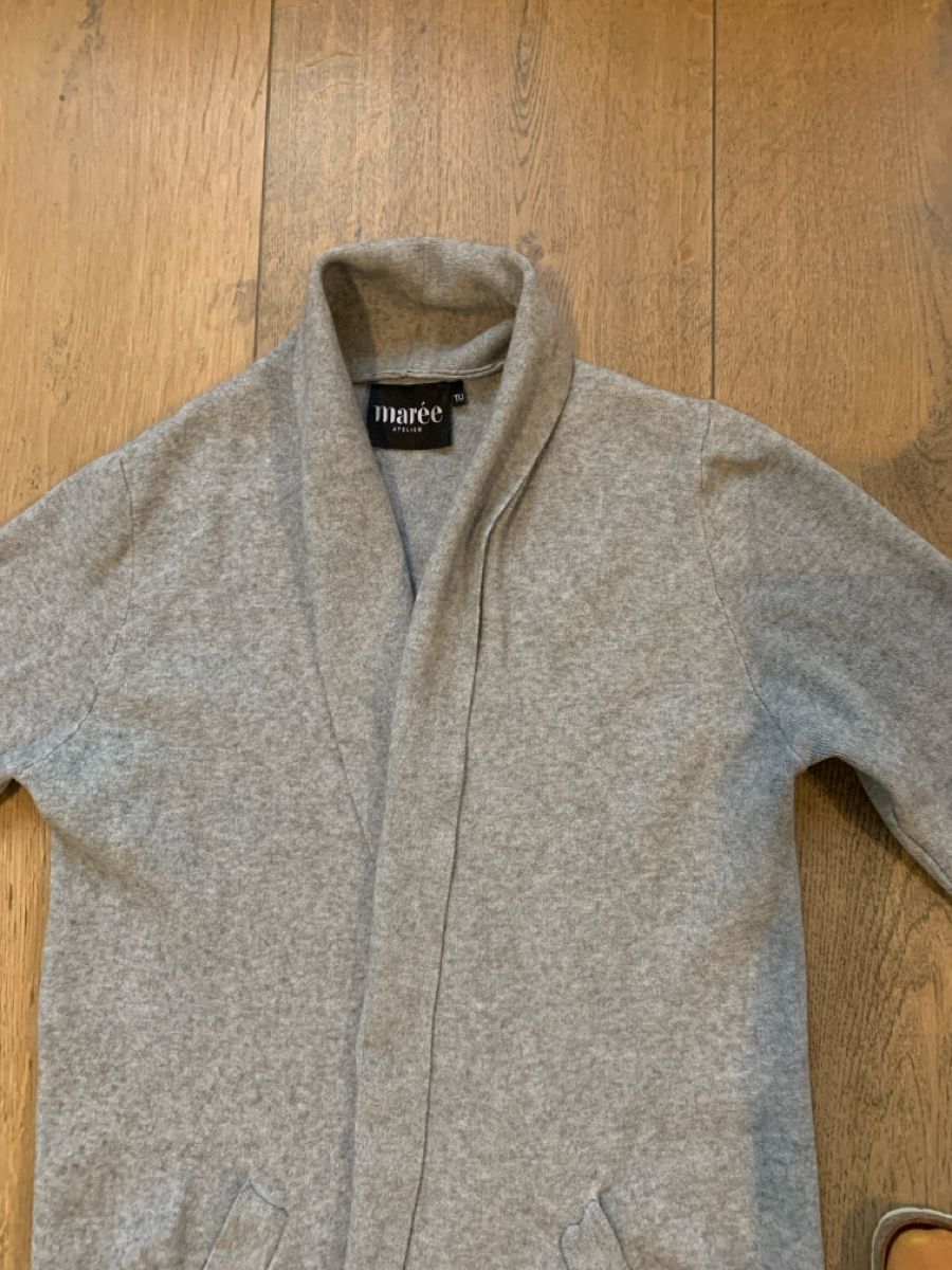 Giacche: Atelier Marée, lange Strickjacke, grau, Einheitsgrösse – Usato da Thierachern venduto da reten 1