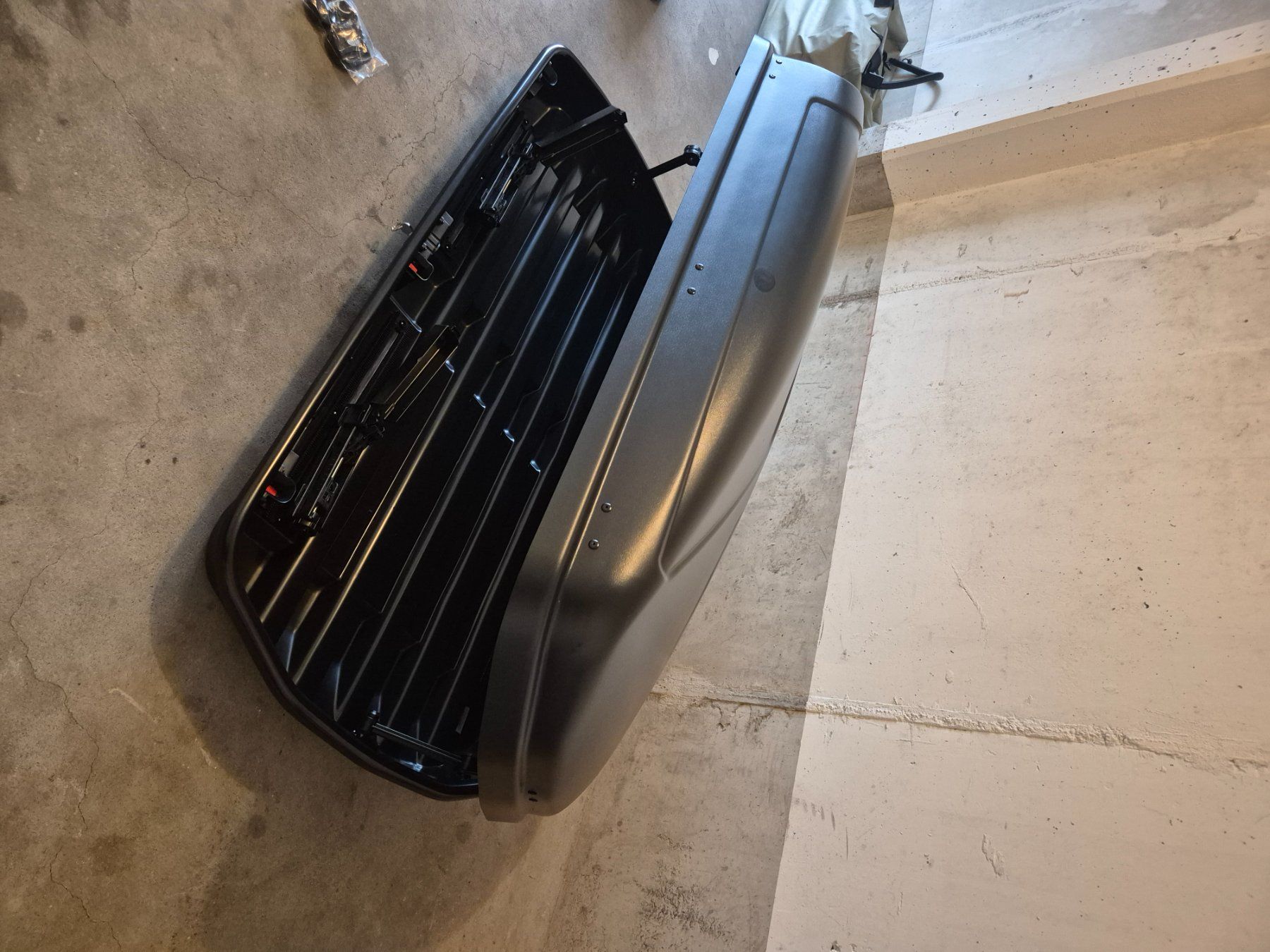 Box da tetto: Coffre de toit Renault 380 L – Nuovo e nell'imballaggio originale da Corpataux venduto da jer_qc8j 3