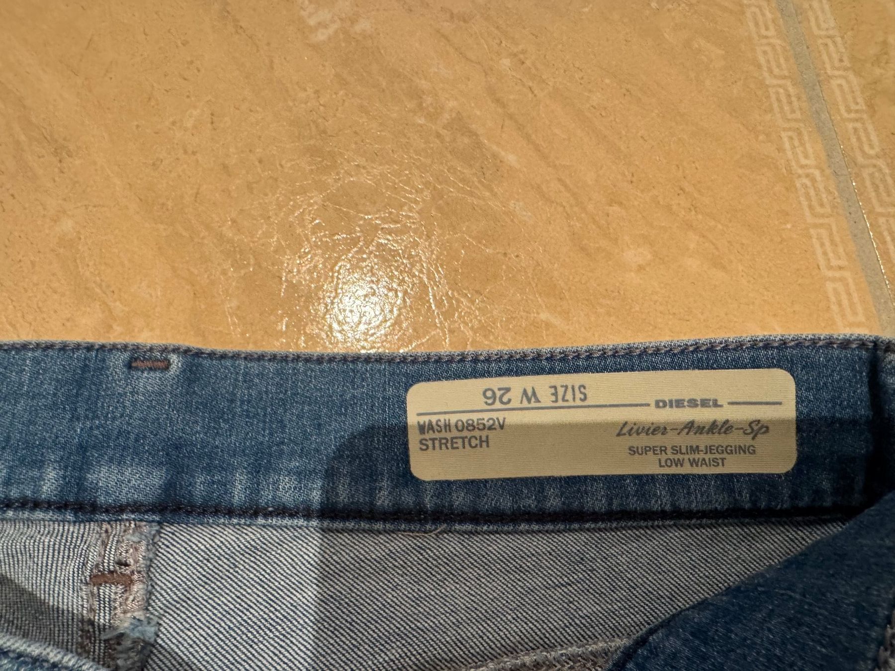 Jeans: Diesel coole NWT 3/4 Hose, 26 – Usato da Klingnau venduto da Markus14 1
