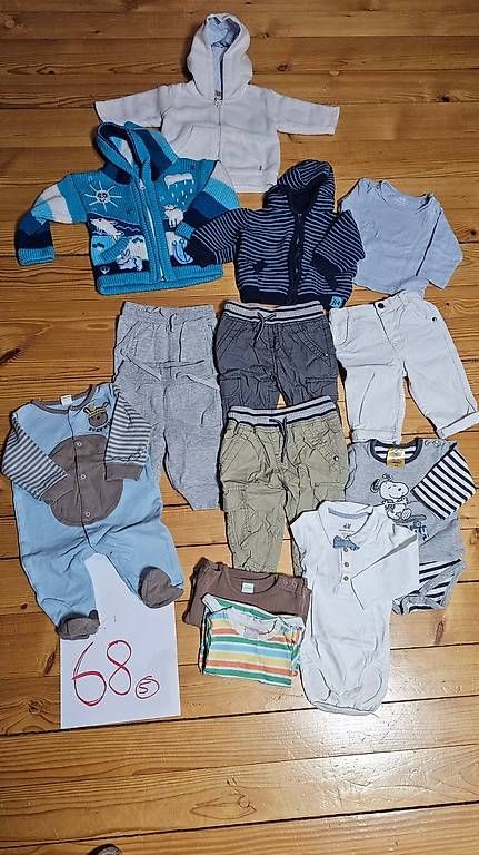 Lotti & Set di vestiti: Kleiderpaket junge Grösse 68  (14 Stk) – Usato da Grosswangen venduto da Glod