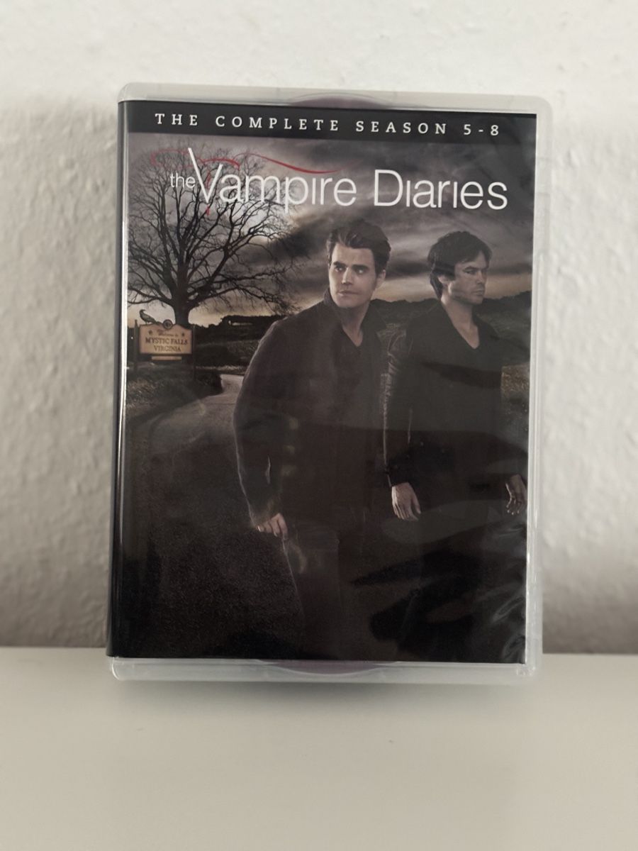 Tutti i DVDs: The Vampire diaries Komplette Serie – Nuovo (secondo la descrizione) da St. Gallen venduto da Becky__ 5