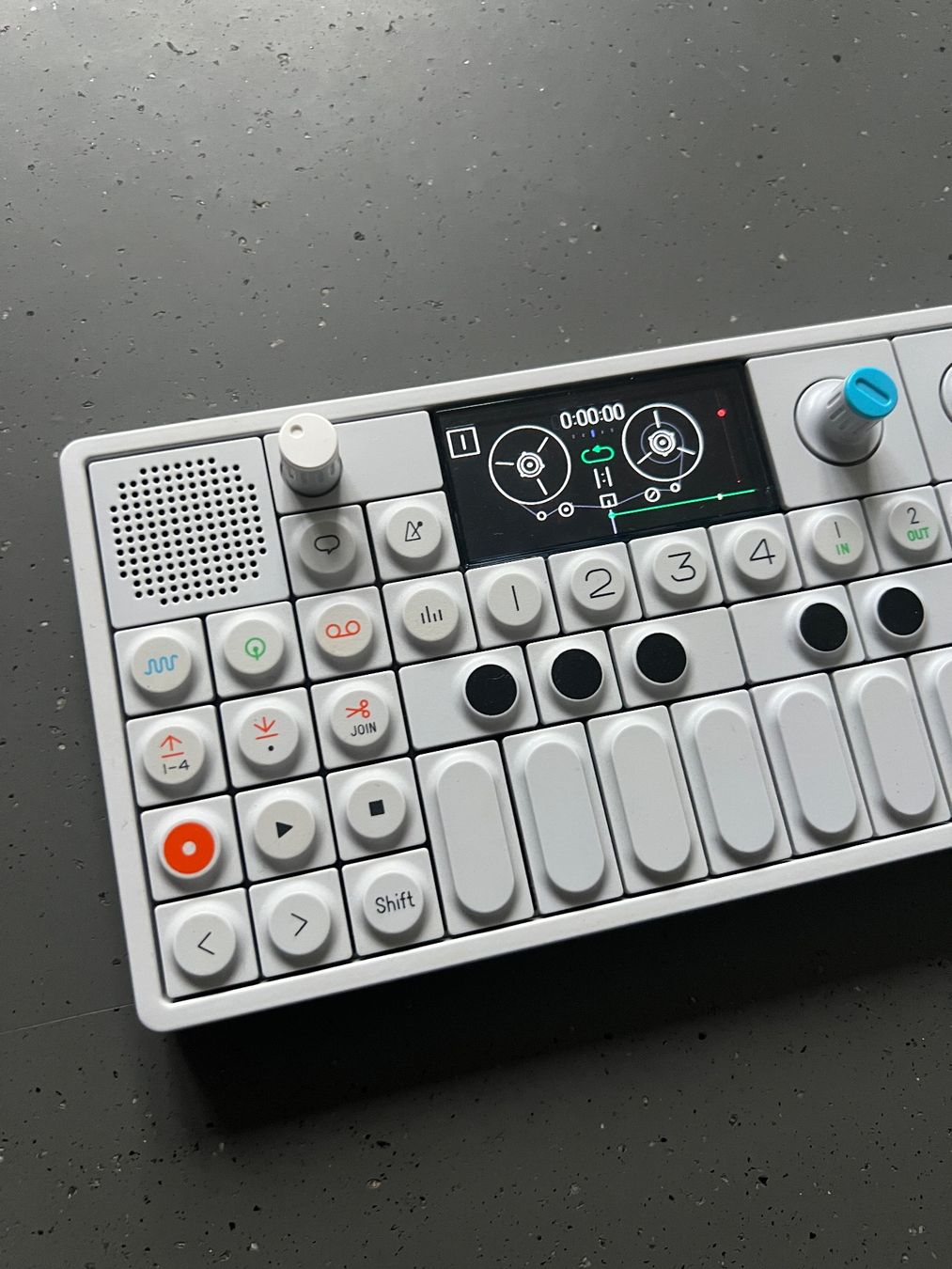 Teenage Engineering Musikinstrumente: Teenage Engineering OP-1 – Gebraucht aus Zürich von yos_p7zm 1
