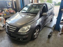 Mercedes B180CDi 2009 Automatik Frisch MFk Service