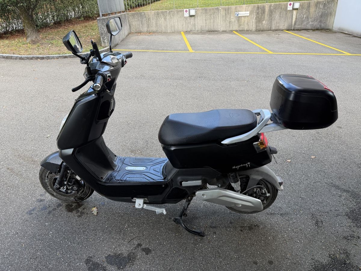 Vespino Scooter: Vespino 7is Elektro Roller – Usato da Gattikon venduto da Sunshine4. 2