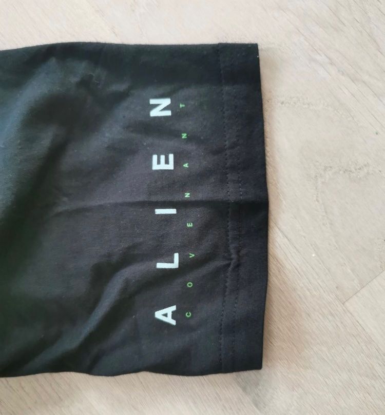 T-Shirts: Alien Covenant / Facehugger Shirt – Gebraucht aus Bern von  1