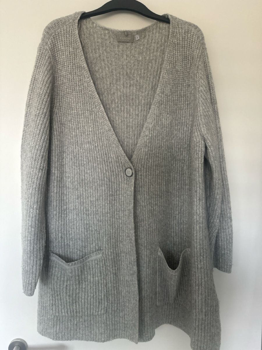 Vestes: Strickjacke  – D'occasion à Sins par kar_7rky