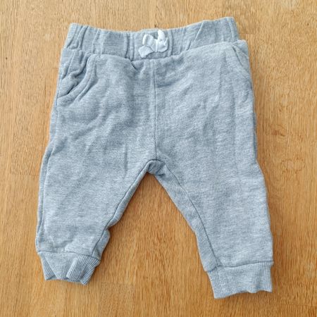 Trainerhose Grösse 68
