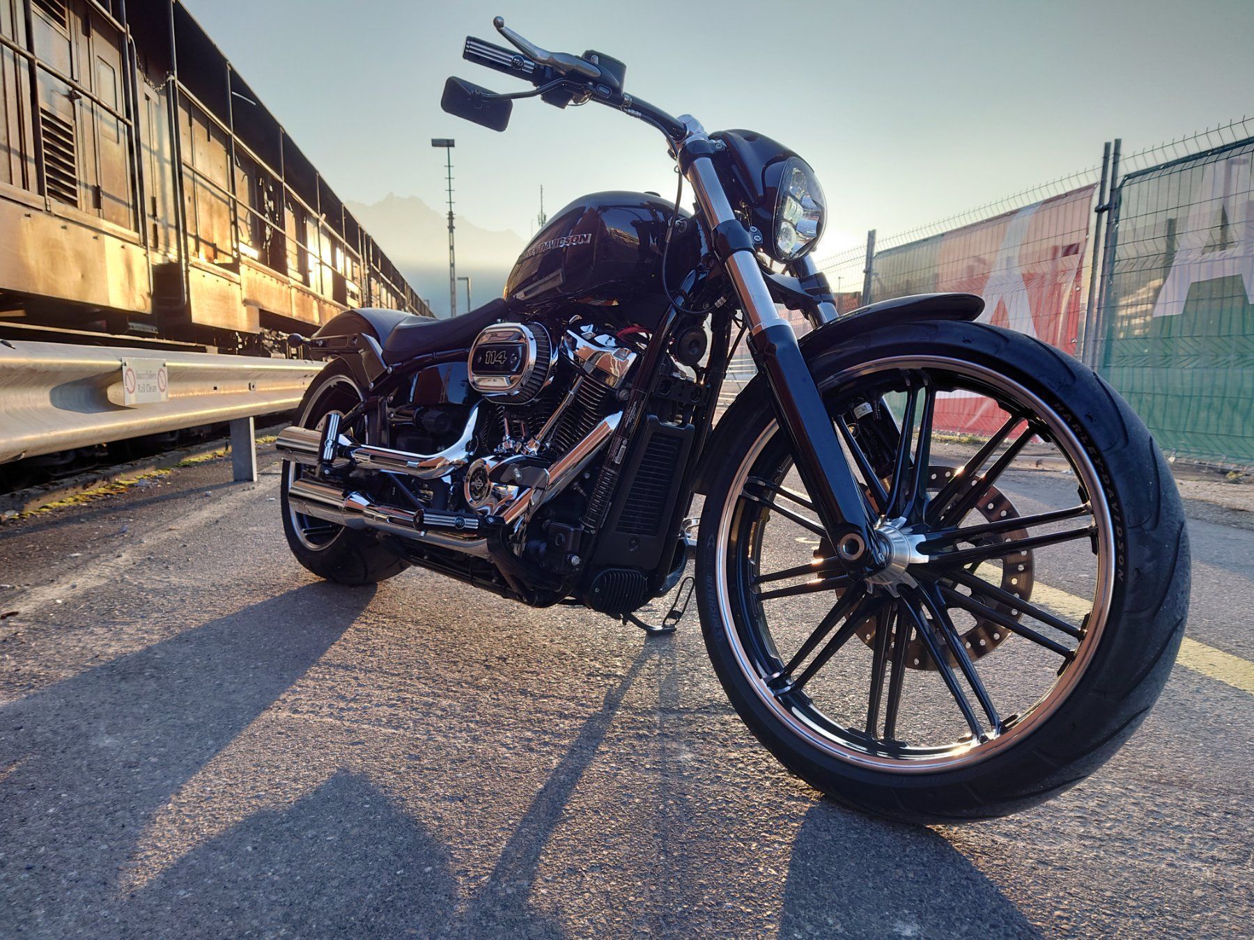 Harley-Davidson Chopper: Harley Davidson Breakout FXBRS – Usato da LUZERN venduto da acc_8v97