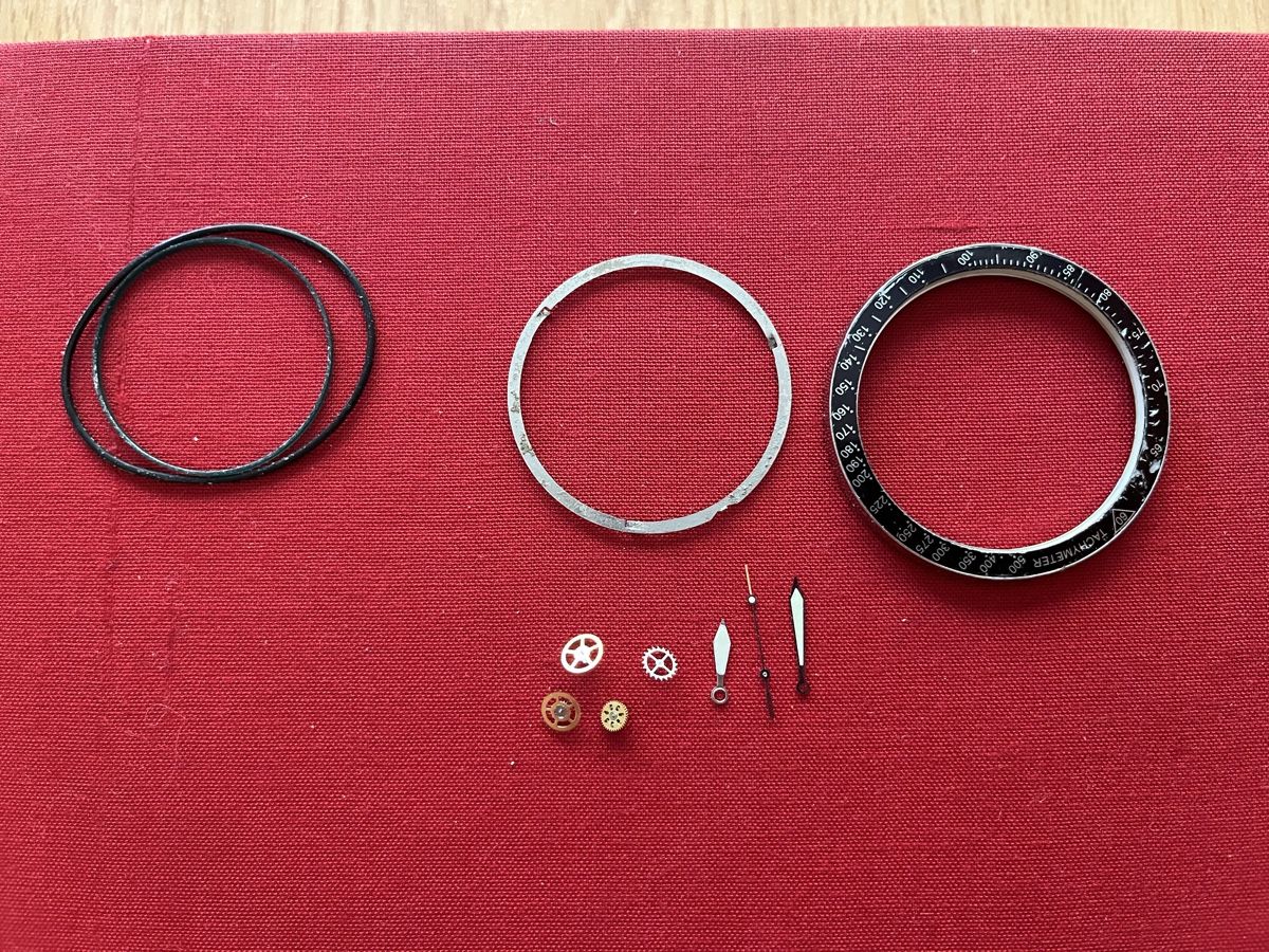 Omega Uhren: Omega - Uhrenteile – Gebraucht aus Zürich von ZurichFee 1
