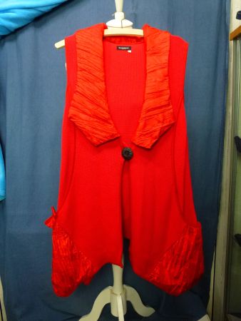 WESTE GILET ROT NEU SOMMER GR XL EXTRAVAGANT ZIPFELIG