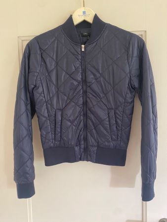 Hübsche, neue Jacke von Romeo und Julie Couture