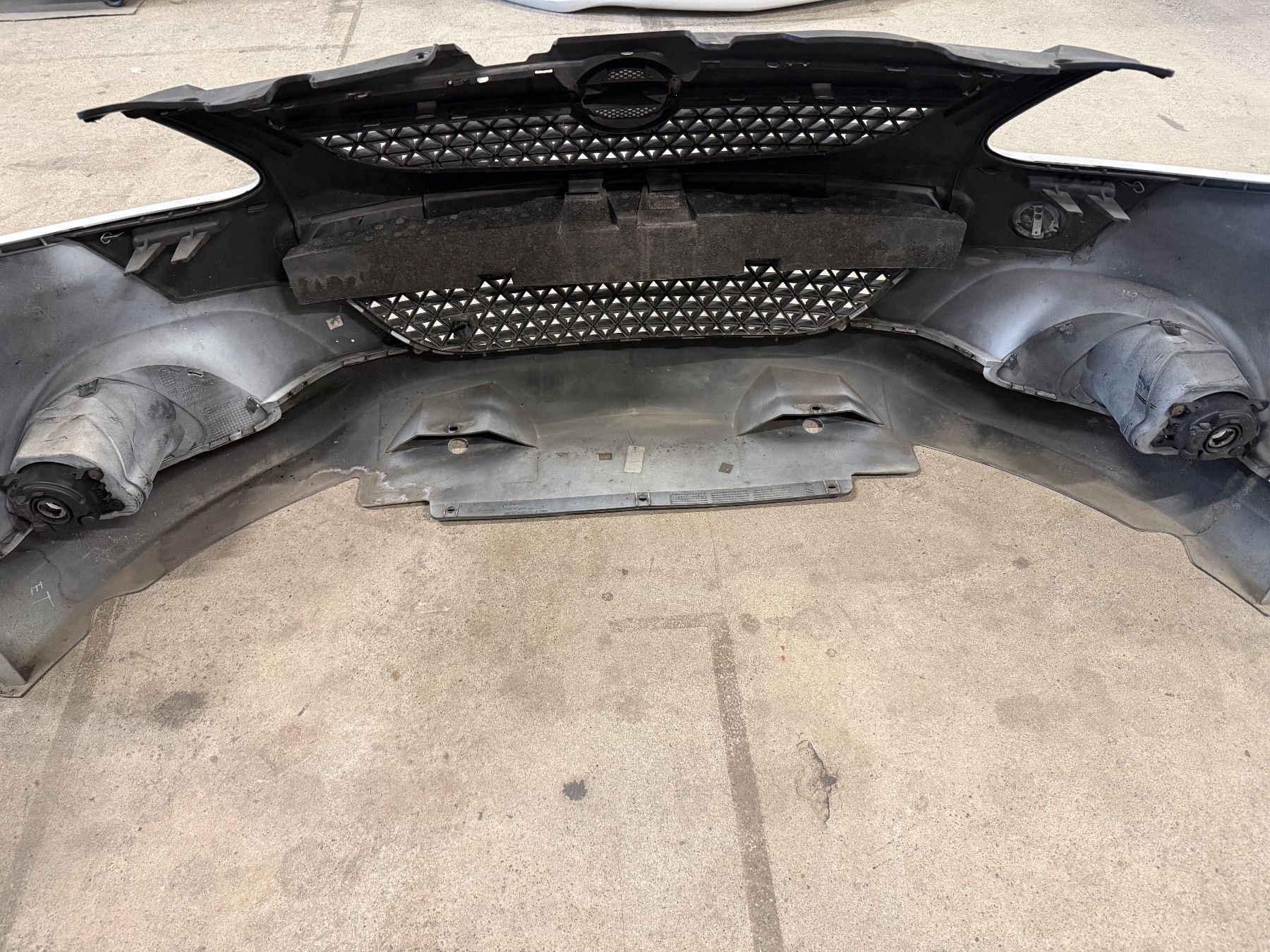 Opel Tutti pezzi di ricambio auto: Opel Corsa OPC Stosstange – Usato da Schaffhausen venduto da sabdiu 5