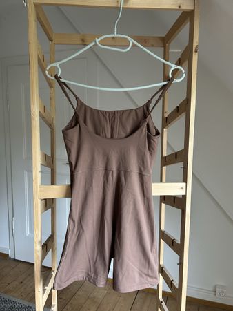 brauner jumpsuit gr xs/s strech