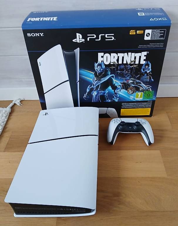 Sony Consoles: PS5 Slim Digital GAMER PACK – D'occasion à Rikon im Tösstal par Nuknuk 1