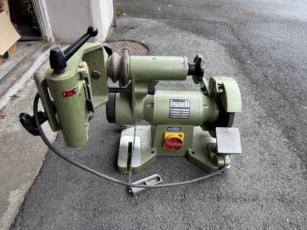 Iseli Tutte le macchine: Iseli schärfungsmaschine – Usato da St.Moritz venduto da ann_85dn