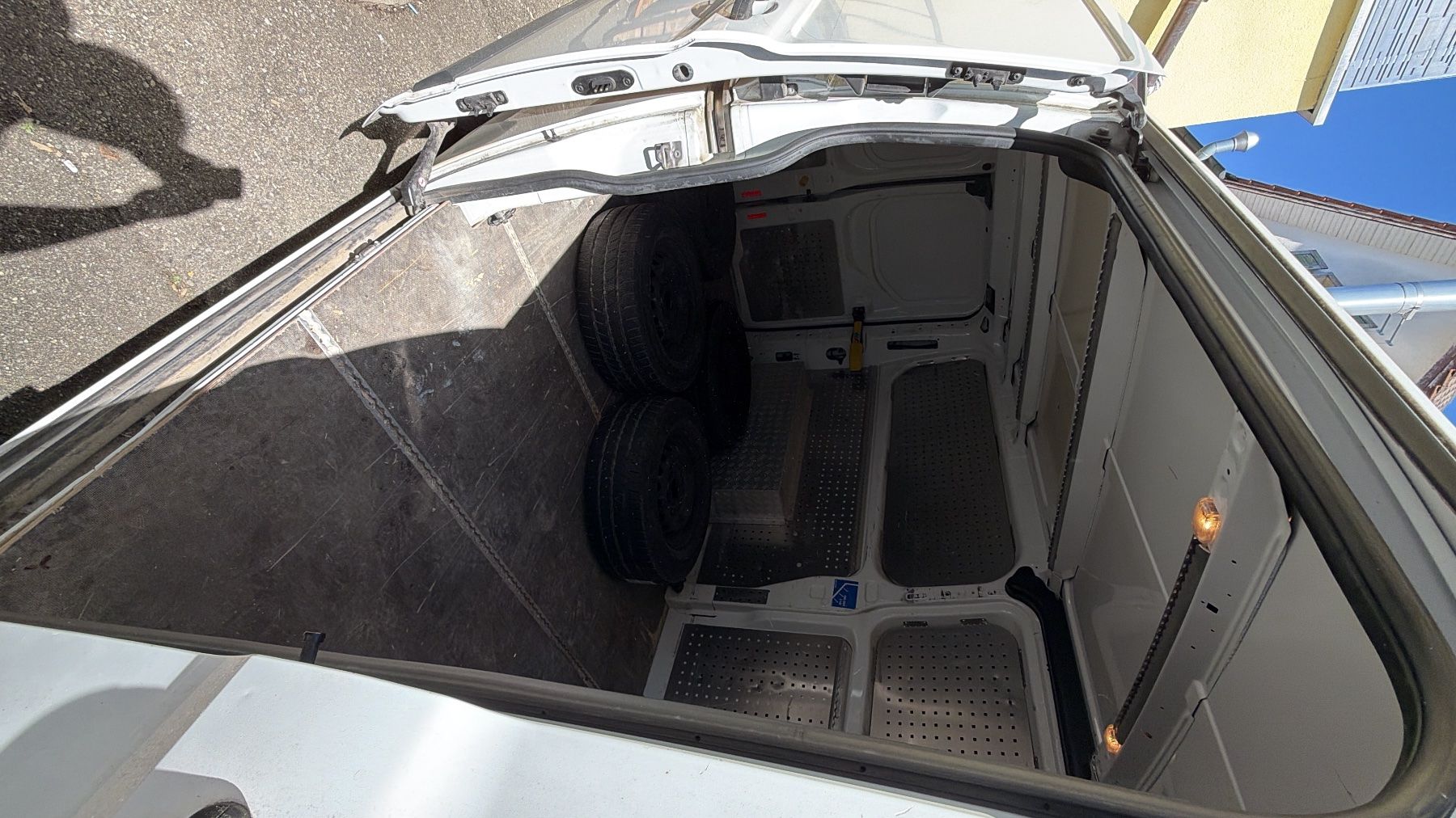 Ford Veicoli commerciali: Ford Transit – Usato da Amriswil venduto da jai_wt6k 7