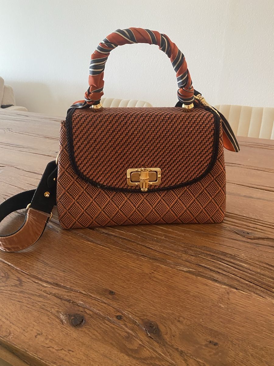Taschen für Damen: Via MailTasche Handtasche braun mit Schultergurt – Gebraucht aus Alosen von .AMEA. 1