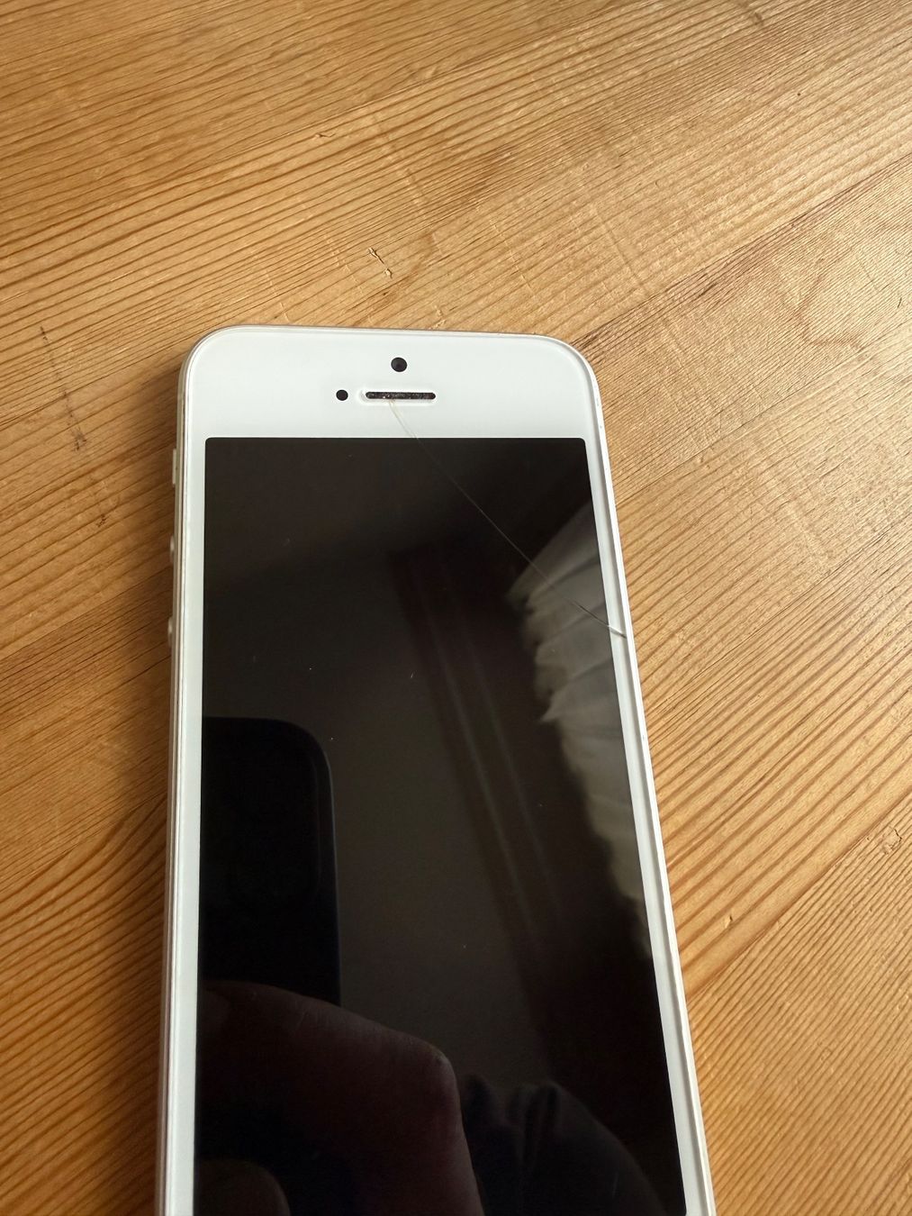Apple Telefoni cellulari / Smartphones: iPhone SE 32GB weiss – Difettoso da Lützelflüh-Goldb venduto da Guemseli 4