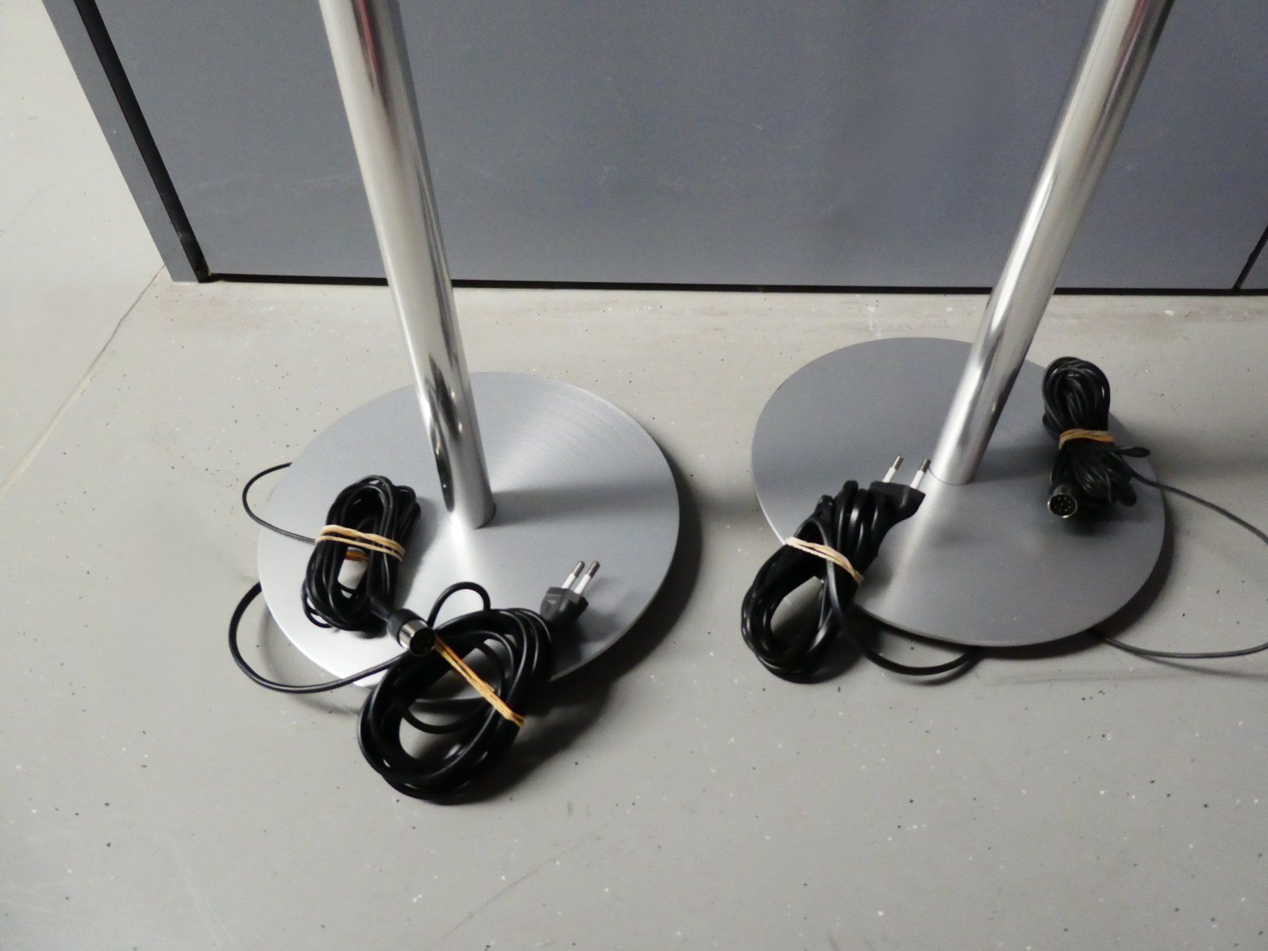 Bang & Olufsen Casse acustiche: BeoSound 4 EU Black + 2× BeoLab 3 Floor Stands – Usato da Urtenen-Schönbühl venduto da Restwert_Schoenbuehl 6