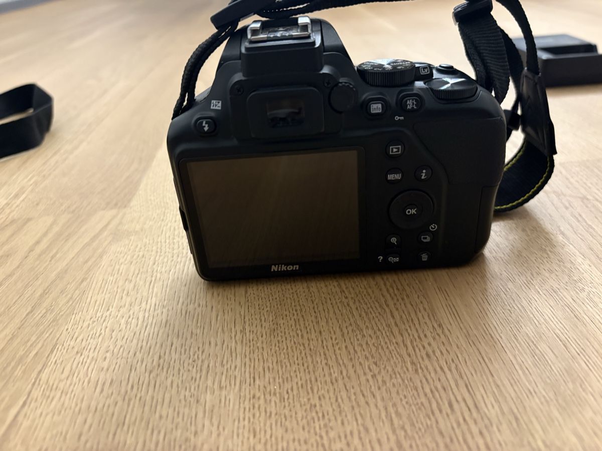 Nikon Appareil photo: Nikon d3500 – Neuf (Voir description) à Zürich par sar_ck7h 3