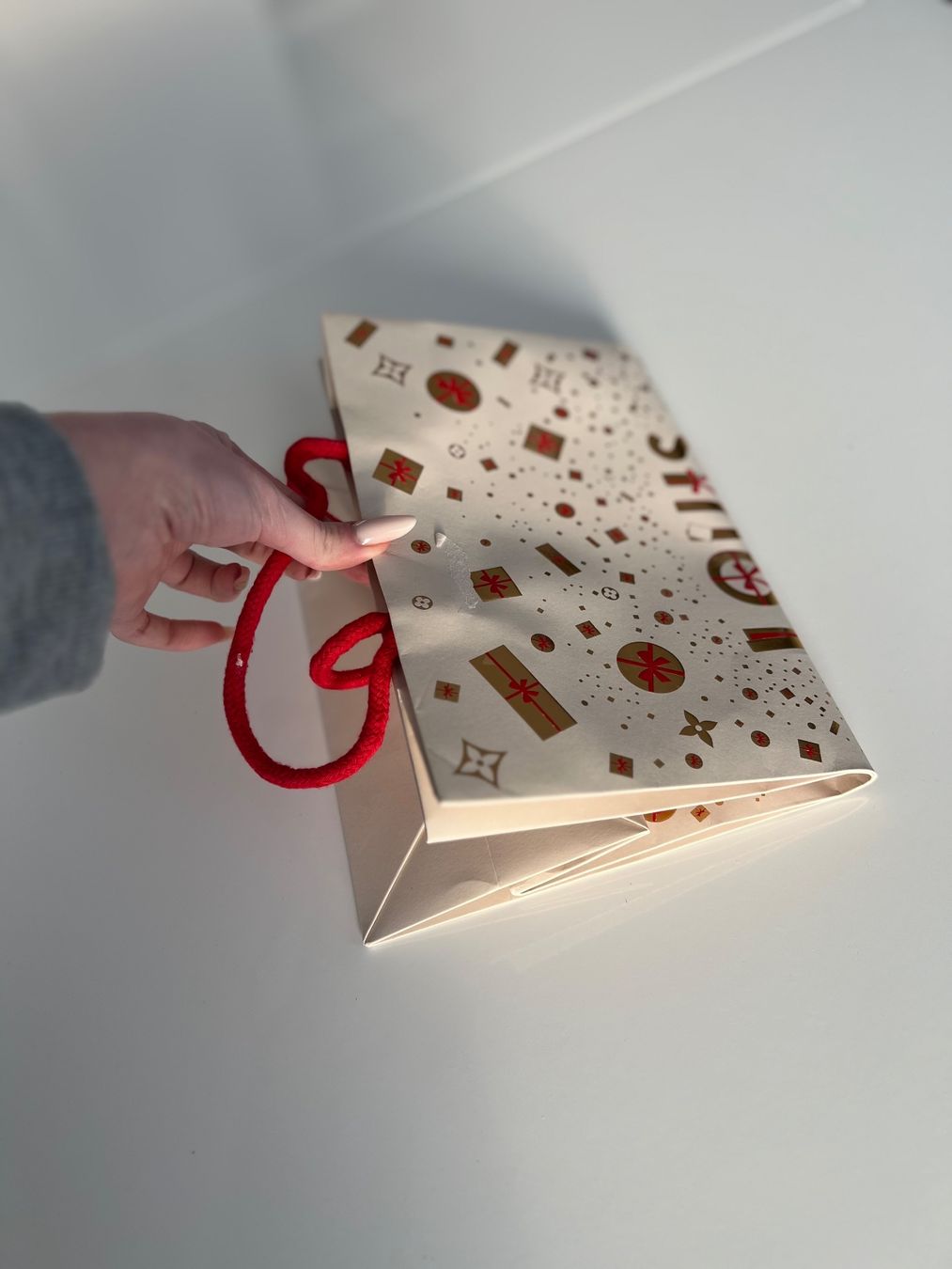Louis Vuitton Borse: Sac cadeau Louis Vuitton "Joyeuses Fêtes" – Usato da Epalinges venduto da luc_25zt 5