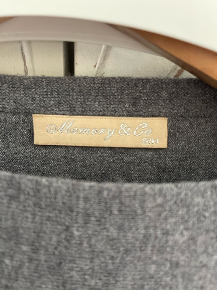 Maglioni & Felpe: Memory&Co Pulli, grau mit Strass, Gr. S/36, Top Zustand! – Usato da Bützberg venduto da dan_jhn9 2