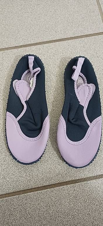 Schuhe für Mädchen: Badeschuhen – Gebraucht aus Wittenbach von nic_gvc6