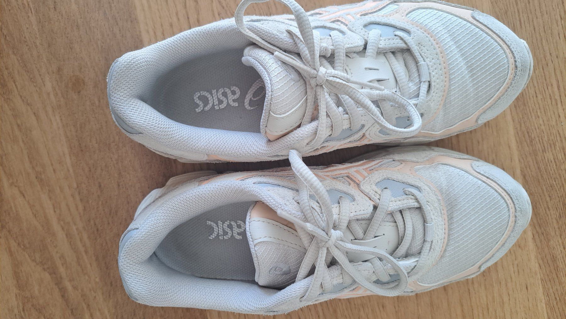 Asics Scarpe da donna: Sneaker Asics – Usato da Olten venduto da noe_vy96 1
