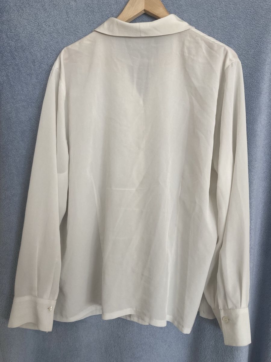 Camicette: Bluse oversized  – Usato da Wädenswil venduto da Minou_ql76 1