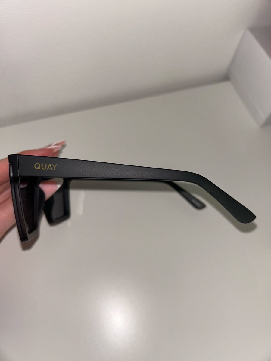 Occhiali & Lenti: QUAY Hidensight Sonnenbrille – Nuovo (secondo la descrizione) da St. Gallen venduto da ffj_c55l 1