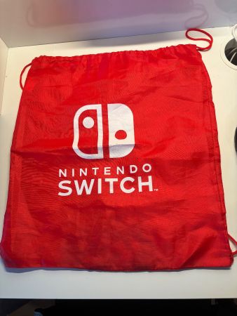 Nintendo Switch Rucksack rot gebraucht guter Zustand
