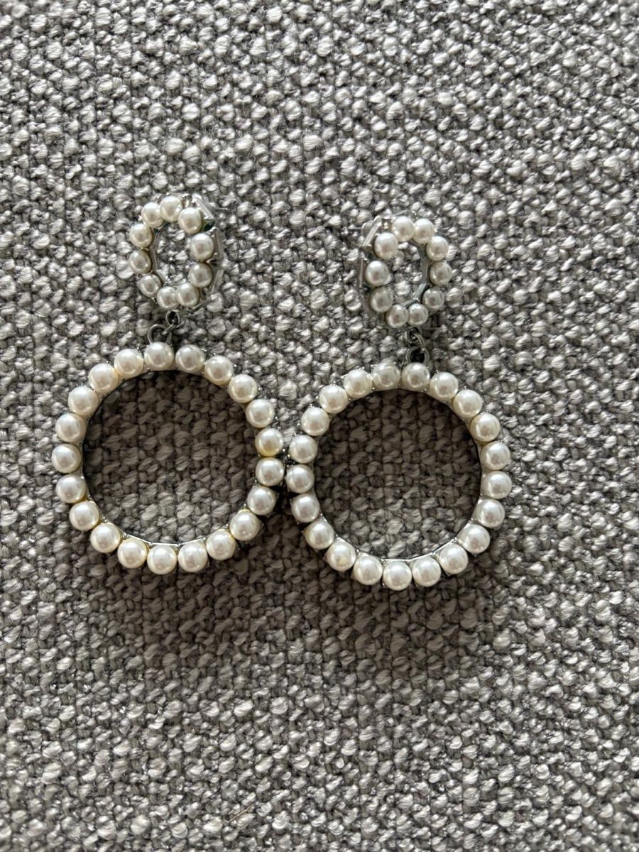 Orecchini pendenti & Orecchini a lobo: Elegante Ohrringe mit Perlen-Optik – Usato da Triesen venduto da ValDeMer85