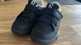 Reima Kinderschuhe schwarz Klettverschluss Grösse 23