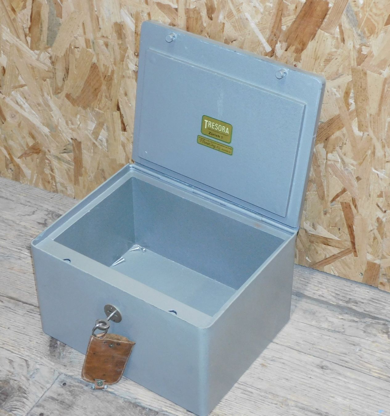 Casseforti: Safe alter Safe - Geldschatulle -  schwerer Stahl Safe – Usato da Sursee venduto da 76
