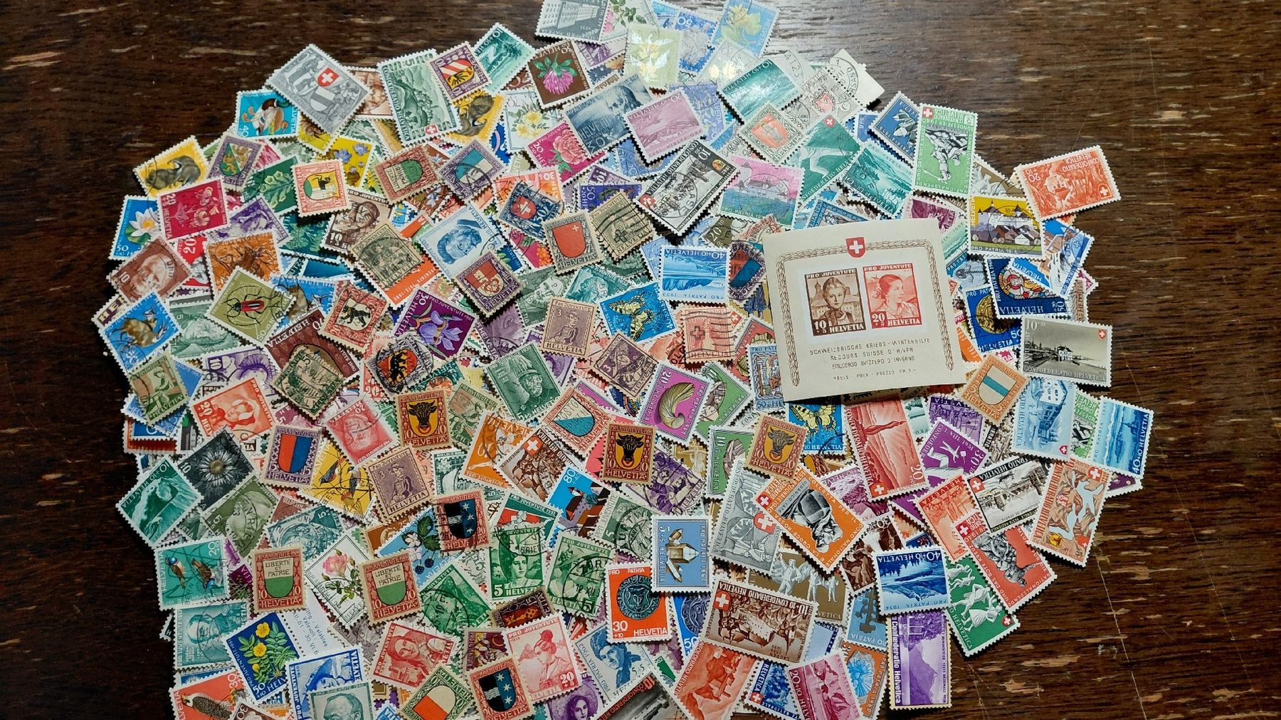 Tous les timbres: Riesige Sammlung Schweizer Briefmarken – D'occasion à Riniken par ChriguG75 5