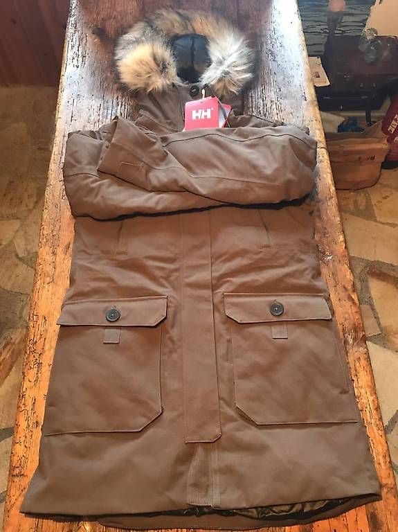 Mäntel: Helly Hansen Longyear II parka beluga taille S Neuve – Gebraucht aus Les Collons von gehaisse
