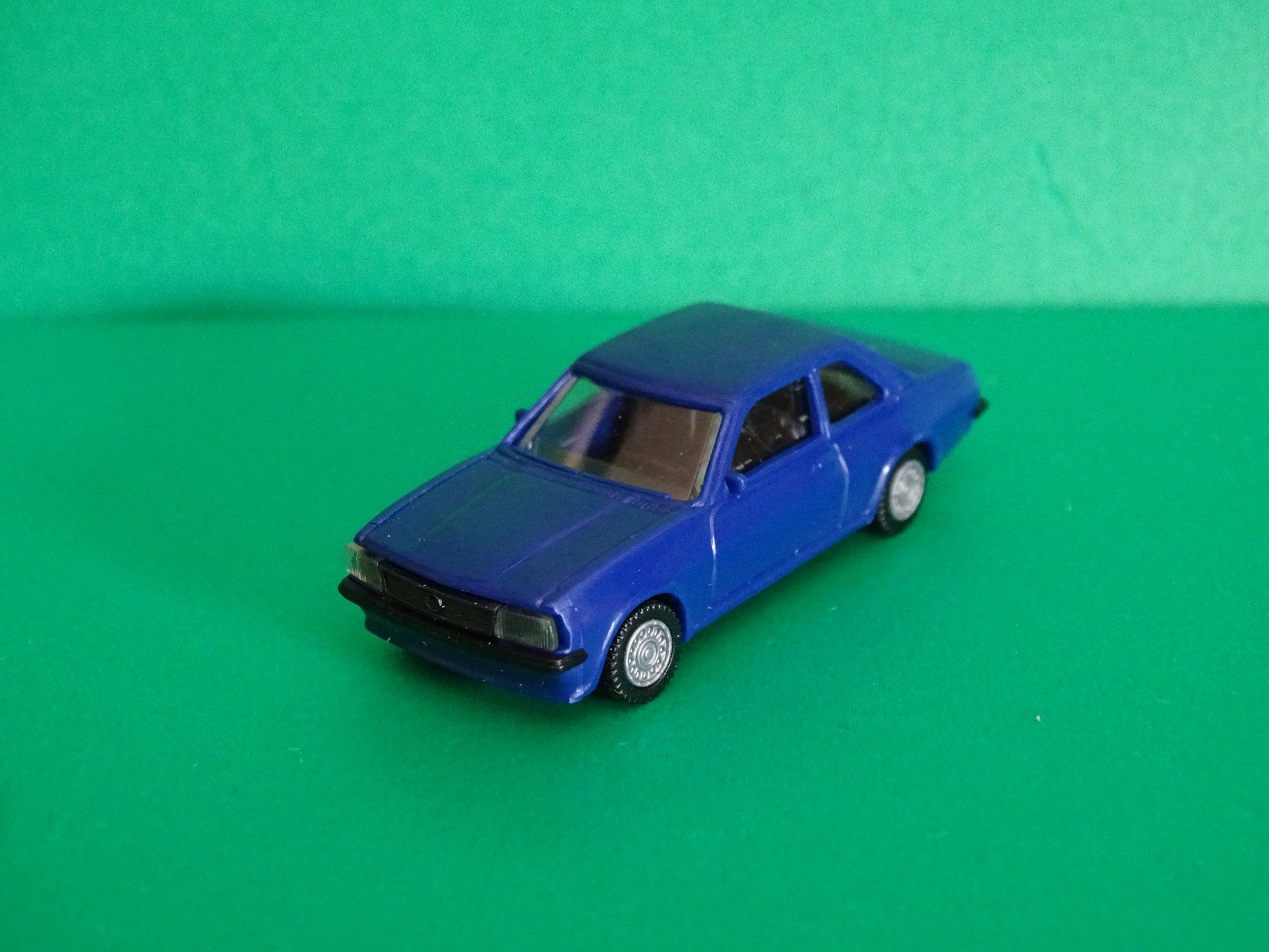 Opel Modellini d'auto: Opel Ascona von euromodel 1/87 – Nuovo (secondo la descrizione) da Bretzwil venduto da Meex