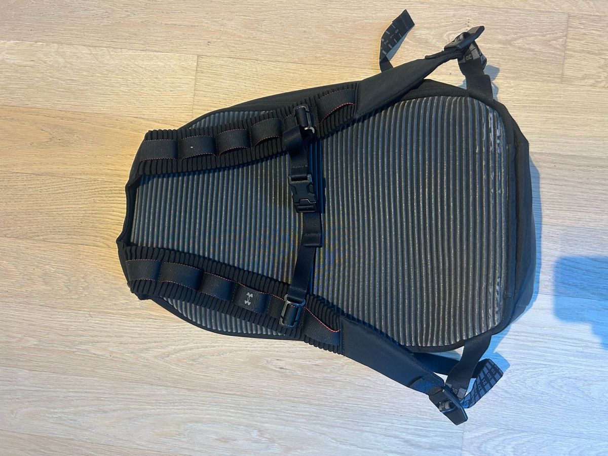 Under Armour Sacs à dos: Under Armour backpack No weight model  – D'occasion à Blonay par herrhama 4