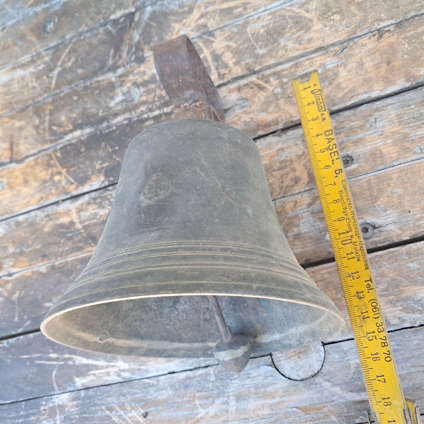 Glocken & Treicheln: ALTE SCHEUNENFUND GLOCKE – Gebraucht aus Murten von SHETHOF 8